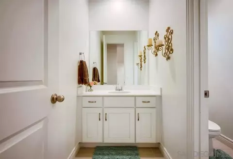 Bath - 35828 Blue Breton Dr, Fallbrook, CA 92028 photo 8 of 8