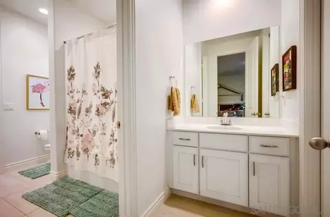 Bath - 35828 Blue Breton Dr, Fallbrook, CA 92028 photo 7 of 8