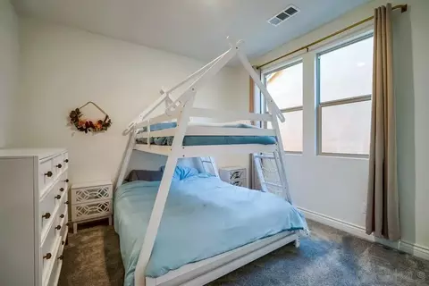 Bedroom - 35828 Blue Breton Dr, Fallbrook, CA 92028 photo 5 of 6