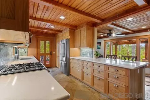 Kitchen - 3097 Green Heather Ln, Fallbrook, CA 92028 photo 2 of 3