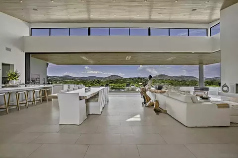 Dining - 5516 La Crescenta, Rancho Santa Fe, CA 92067 photo 2 of 4
