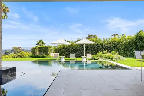 Exterior - 5516 La Crescenta, Rancho Santa Fe, CA 92067 photo 4 of 17