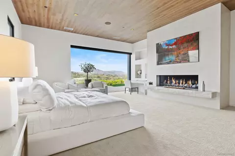 Bedroom - 5516 La Crescenta, Rancho Santa Fe, CA 92067 photo 1 of 4
