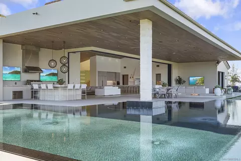 Exterior - 5516 La Crescenta, Rancho Santa Fe, CA 92067 photo 9 of 17