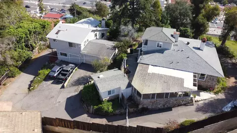 702-704 E Vista Way, Vista, CA 92084