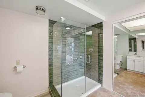 Bath - 86 Half Moon Bnd, Coronado, CA 92118 photo 5 of 5