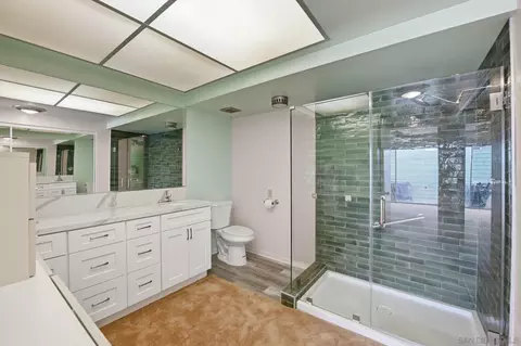 Bath - 86 Half Moon Bnd, Coronado, CA 92118 photo 3 of 5