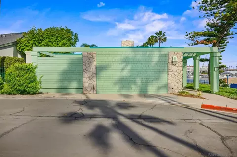 Exterior - 86 Half Moon Bnd, Coronado, CA 92118 photo 2 of 6