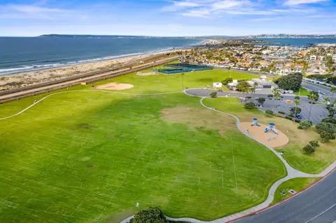 View/Area - 86 Half Moon Bnd, Coronado, CA 92118 photo 7 of 10