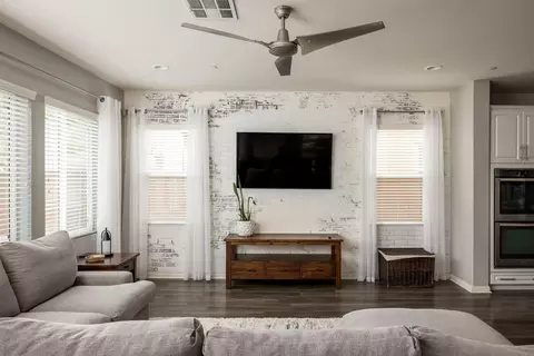Living - 938 Hydra Ct, San Marcos, CA 92069 photo 3 of 5
