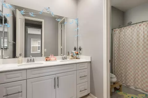 Bath - 938 Hydra Ct, San Marcos, CA 92069 photo 2 of 2