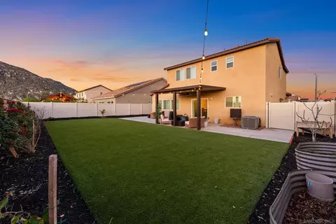 Exterior - 28331 Memory Ln, Winchester, CA 92596 photo 4 of 6