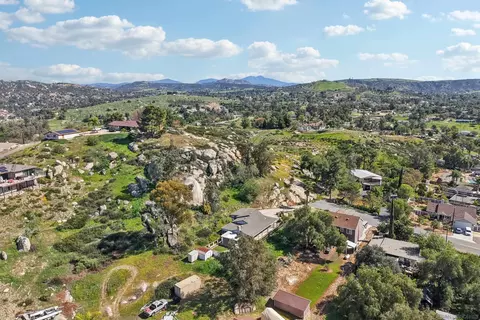 View/Area - 203 D St, Ramona, CA 92065 photo 5 of 5