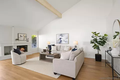 4094 Arcadia Way, Oceanside, CA 92056