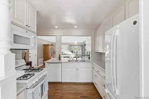 Kitchen - 4083 Nabal, La Mesa, CA 91941 photo 3 of 4