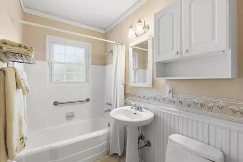Bath - 4083 Nabal, La Mesa, CA 91941 photo 4 of 4