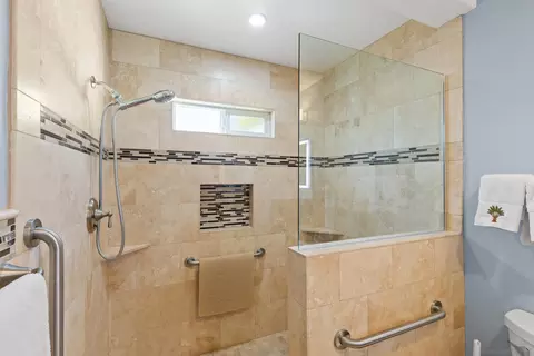 Bath - 4083 Nabal, La Mesa, CA 91941 photo 2 of 4