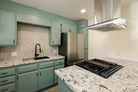 Kitchen - 4324 Oxford St, La Mesa, CA 91942 photo 2 of 3