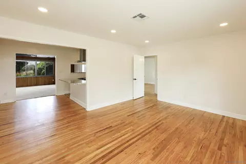 Living - 4324 Oxford St, La Mesa, CA 91942 photo 4 of 12