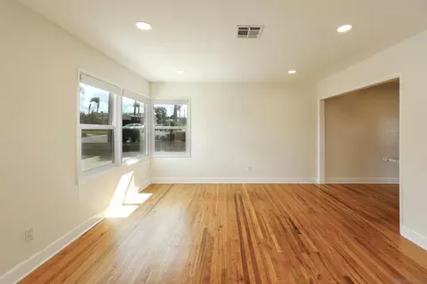 Living - 4324 Oxford St, La Mesa, CA 91942 photo 5 of 12