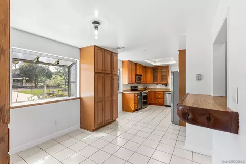 Kitchen - 481 Stable Ridge St, El Cajon, CA 92019 photo 4 of 4