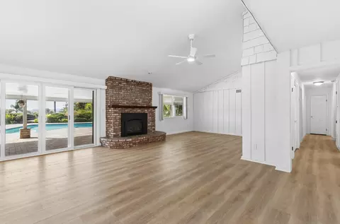 Living - 481 Stable Ridge St, El Cajon, CA 92019 photo 3 of 6
