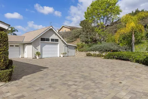 Exterior - 481 Stable Ridge St, El Cajon, CA 92019 photo 2 of 15
