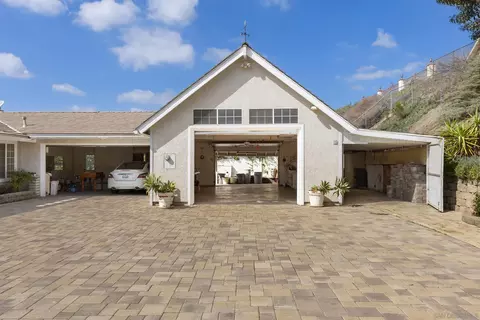 Exterior - 481 Stable Ridge St, El Cajon, CA 92019 photo 5 of 15
