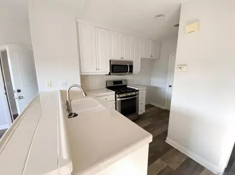 Kitchen - 6259 Paseo Callado, Carlsbad, CA 92009 photo 2 of 2