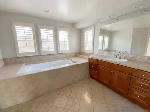 Bath - 6259 Paseo Callado, Carlsbad, CA 92009 photo 4 of 4