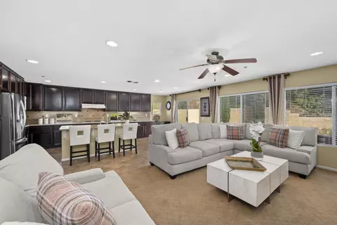 10145 Challenger Ct, Spring Valley, CA 91978