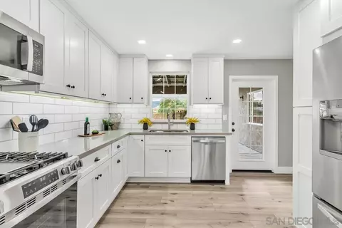 Kitchen - 9209 Arnaz Way, Santee, CA 92071 photo 6 of 7