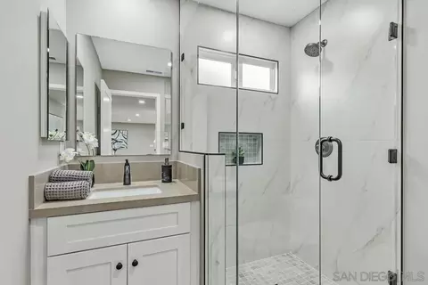 Bath - 9209 Arnaz Way, Santee, CA 92071 photo 1 of 4