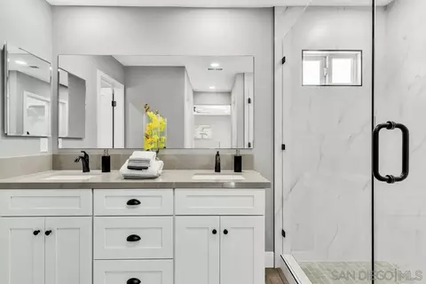 Bath - 9209 Arnaz Way, Santee, CA 92071 photo 3 of 4
