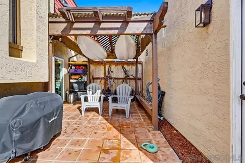 Exterior - 140 El Norte Pkwy #6, Escondido, CA 92026 photo 1 of 4