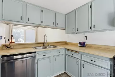 Kitchen - 140 El Norte Pkwy #6, Escondido, CA 92026 photo 3 of 3