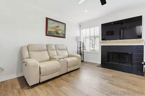 Living - 140 El Norte Pkwy #6, Escondido, CA 92026 photo 1 of 3