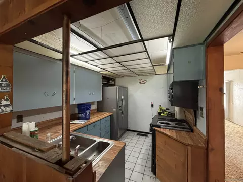 Kitchen - 10764 Challenge Blvd, La Mesa, CA 91941 photo 1 of 2