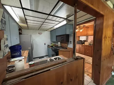 Kitchen - 10764 Challenge Blvd, La Mesa, CA 91941 photo 2 of 2