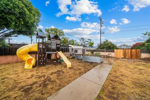 Exterior - 7009 Wyoming Ave, La Mesa, CA 91942 photo 5 of 7