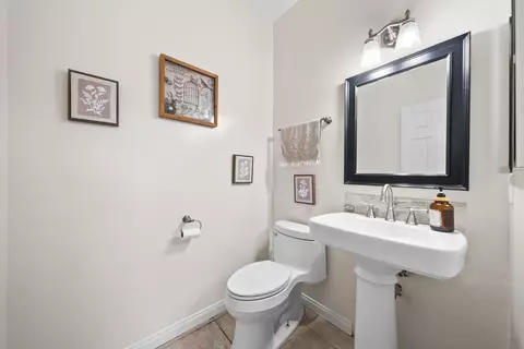 Bath - 7009 Wyoming Ave, La Mesa, CA 91942 photo 1 of 3