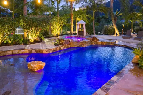Exterior - 13723 Vista Poniente Dr, Poway, CA 92064 photo 7 of 11