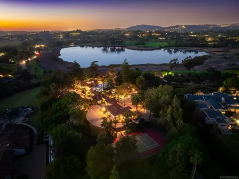 6525 Lago Lindo, Rancho Santa Fe, CA 92067
