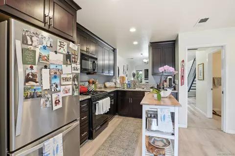 Kitchen - 857 Violet Ct, Carlsbad, CA 92011 photo 4 of 5