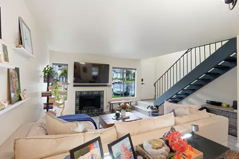 Living - 857 Violet Ct, Carlsbad, CA 92011 photo 3 of 4
