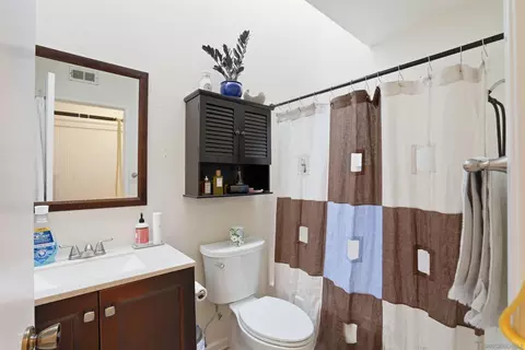 Bath - 857 Violet Ct, Carlsbad, CA 92011 photo 1 of 2