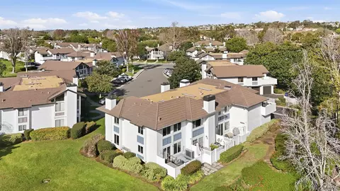 View/Area - 857 Violet Ct, Carlsbad, CA 92011 photo 6 of 10