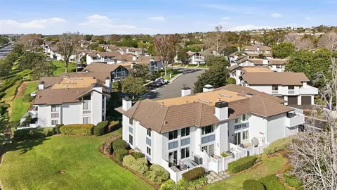 View/Area - 857 Violet Ct, Carlsbad, CA 92011 photo 7 of 10