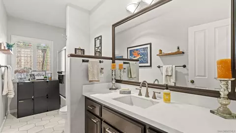 Bath - 7861 Quince St, La Mesa, CA 91941 photo 4 of 4
