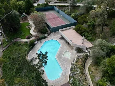 8770 Caminito Sueno, La Jolla, CA 92037 photo 30